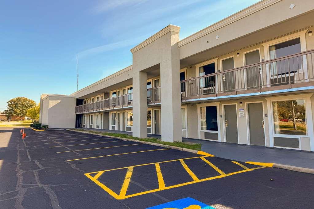 Suburban Studios Gainesville Exteriör bild