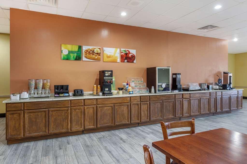 Suburban Studios Gainesville Restaurang bild